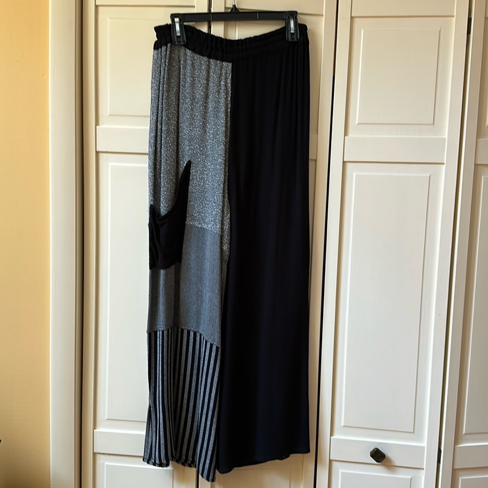 DAIRI wide leg patch pocket pants Size L NWT